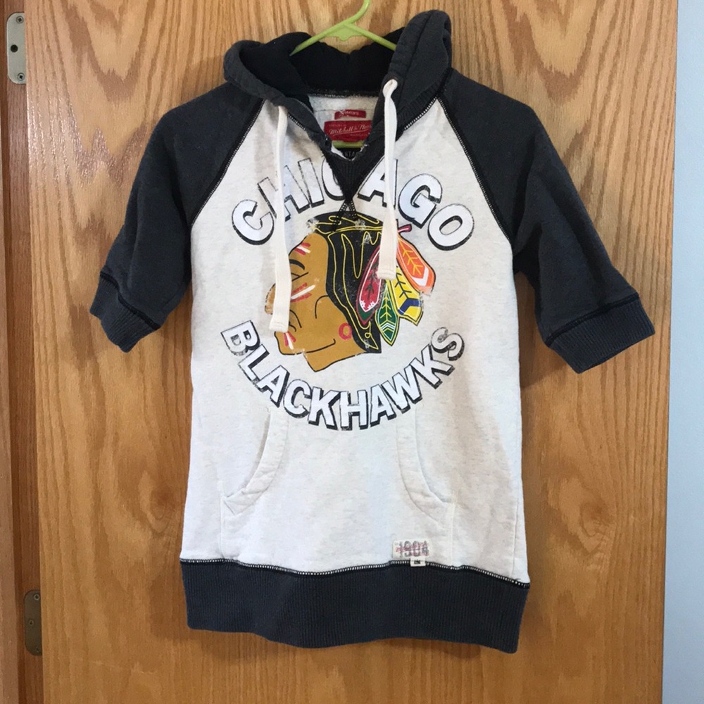 Chicago Blackhawks short sleeve hooded sweatshirt
